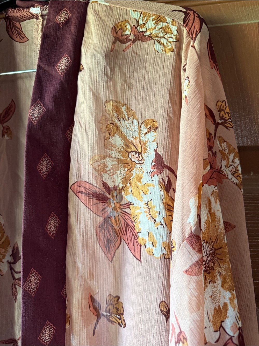 Floral Satin Kimono Duster in Blush and Burgundy - Picture 2 of 4
